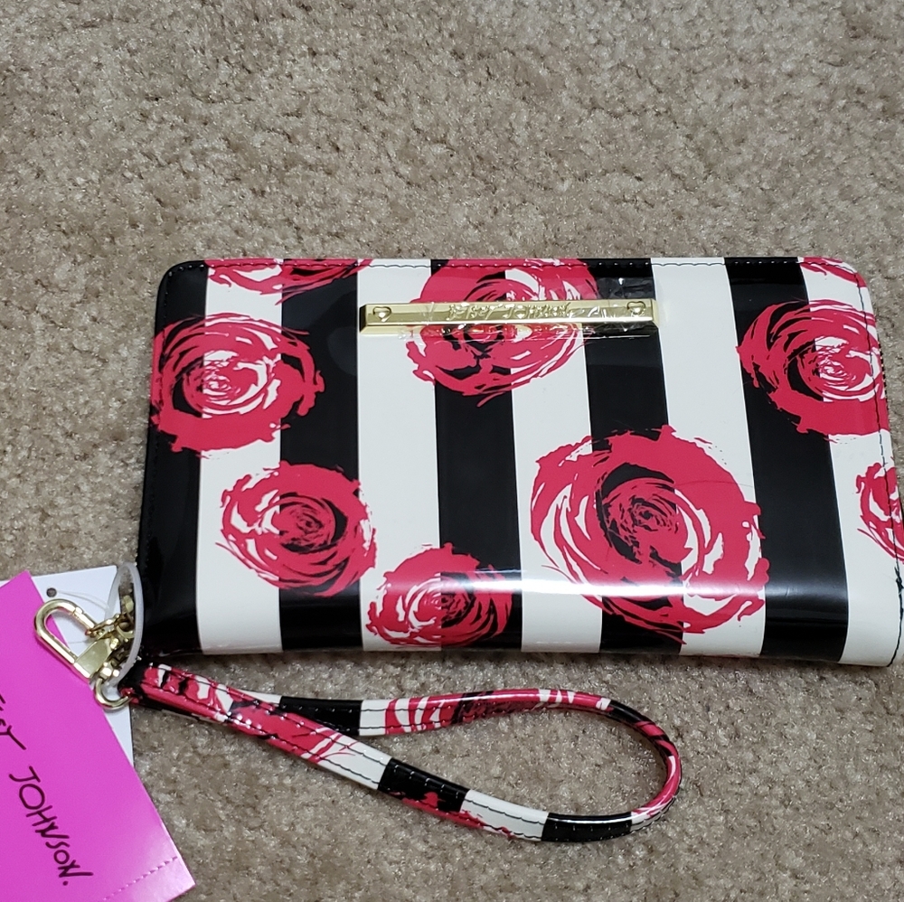 NWT Betsy Johnson clutch
